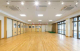 川西北こども園内観