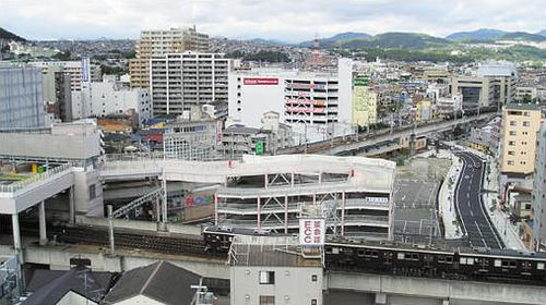 平成3年4月完成オープンしたビッグ・ボックス川西