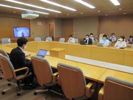 総合教育会議
